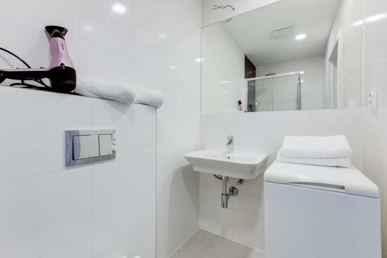 Jt'S Apartments Spanelska Str. Prague Luaran gambar